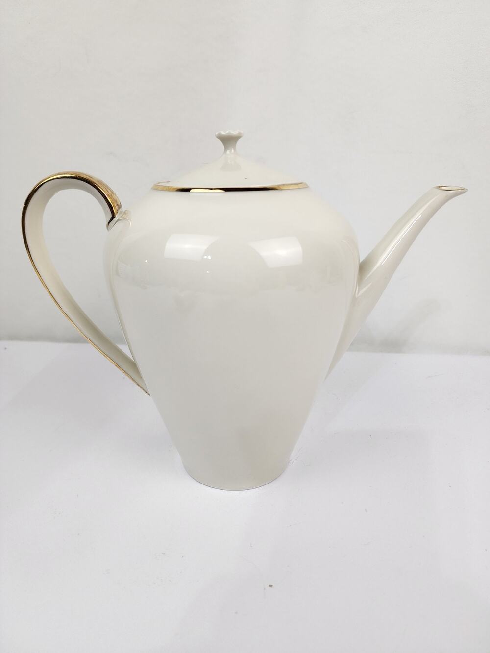 Johann Seltmann Bavaria Ivory Cream w/ Gold Trim Coffee Tea Pot Simple Elegant